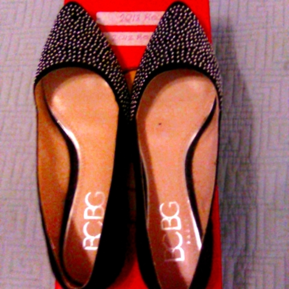 BCBG PARIS BLACK RHINESTONE FLAT